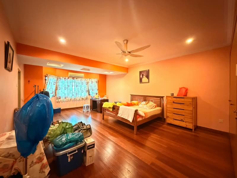 Rumah Berkembar untuk Dijual di Bukit Beruang (Bukit Baru) - Joanne How - Bedroom - PropertyGuru.com.my