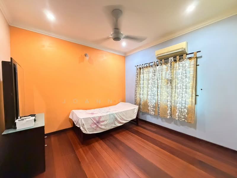 Rumah Berkembar untuk Dijual di Bukit Beruang (Bukit Baru) - Joanne How - Bedroom - PropertyGuru.com.my