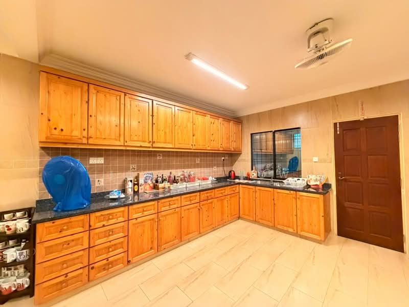 Rumah Berkembar untuk Dijual di Bukit Beruang (Bukit Baru) - Joanne How - Kitchen - PropertyGuru.com.my