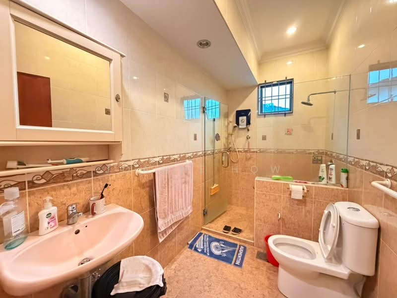 Rumah Berkembar untuk Dijual di Bukit Beruang (Bukit Baru) - Joanne How - Bathroom - PropertyGuru.com.my