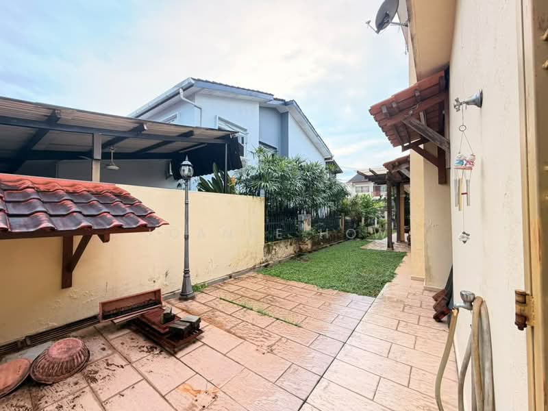 Rumah Berkembar untuk Dijual di Bukit Beruang (Bukit Baru) - Joanne How - Exterior - PropertyGuru.com.my