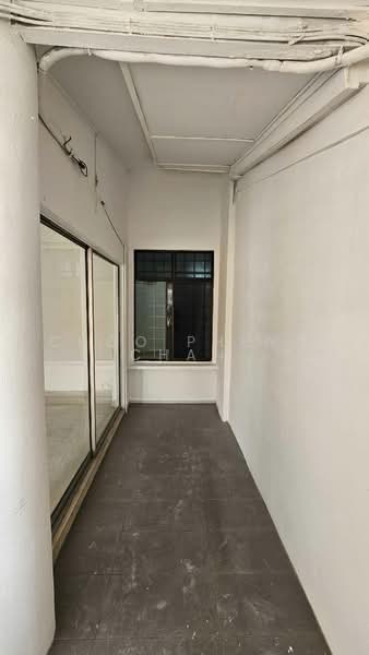 1-storey Terraced House for Rent in Bandar Kinrara (Selangor) - Choo Pheng Chan - Corridor - PropertyGuru.com.my