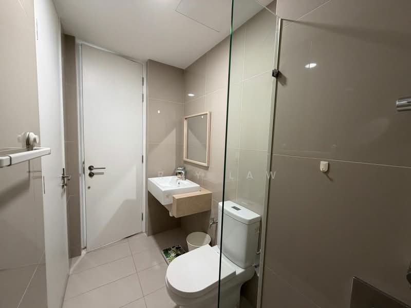 Servis Apartment untuk Disewa di Southlink - Terry Law - Bathroom - PropertyGuru.com.my