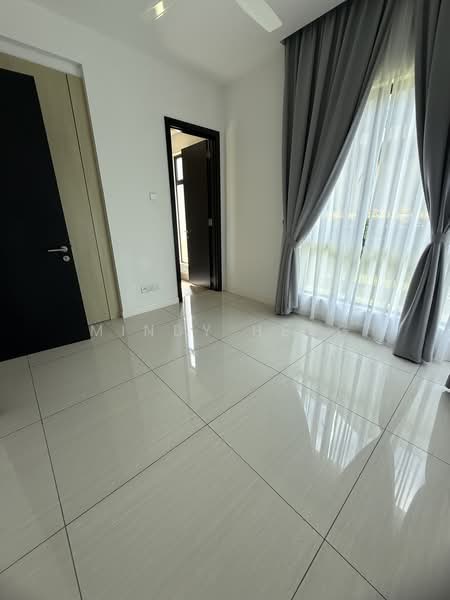 Rumah Banglo untuk Dijual di Leisure Farm (Gelang Patah) - Mindy Heng - PropertyGuru.com.my