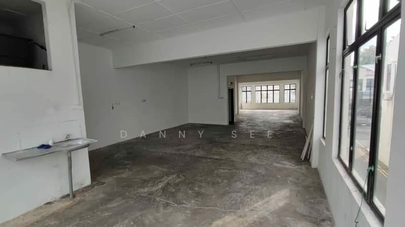 Kedai / Pejabat untuk Dijual di Taman Kulai Utama (Kulai) - Danny See - Interior - PropertyGuru.com.my