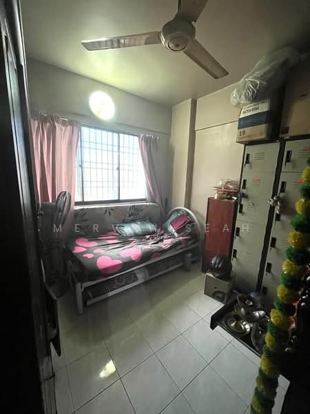 Apartment for Sale at Eastern Court - Mervyn Seah - Bedroom - PropertyGuru.com.my
