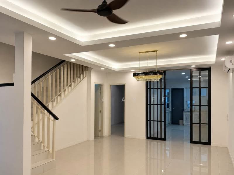 Rumah Teres 2 Tingkat untuk Dijual di Bandar Saujana Putra (Tanjong Duabelas) - BILYA ARIFF - Living Room - PropertyGuru.com.my