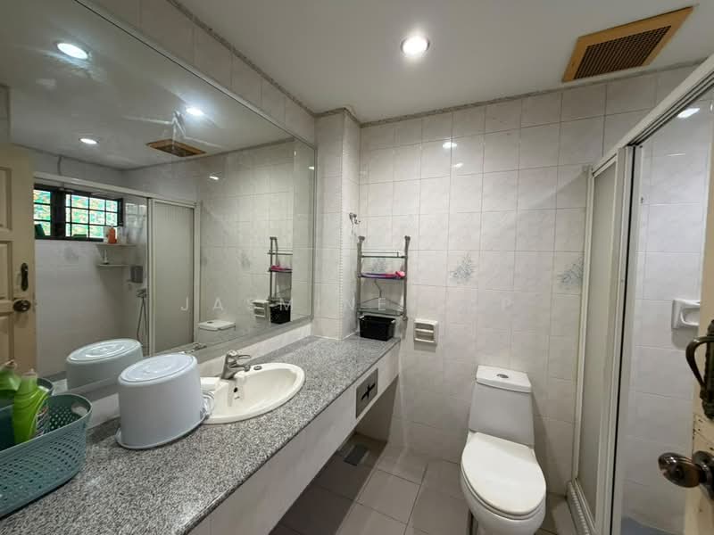 Rumah Teres 2 Tingkat untuk Dijual di Usj 4 (Subang Jaya) - Jasmine Yap - Bathroom - PropertyGuru.com.my