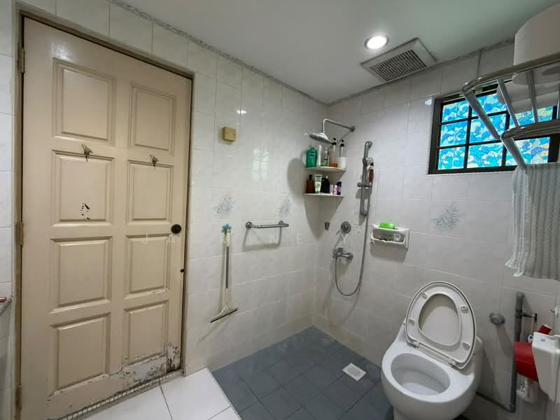 Rumah Teres 2 Tingkat untuk Dijual di Usj 4 (Subang Jaya) - Jasmine Yap - Bathroom - PropertyGuru.com.my