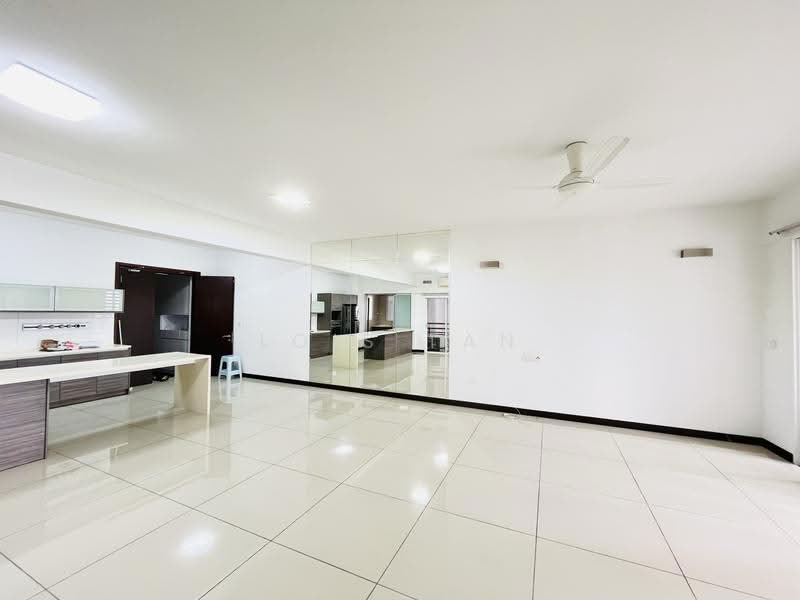 Kondominium untuk Dijual di 9 Bukit Utama Condominium - Lois Tan - Kitchen - PropertyGuru.com.my