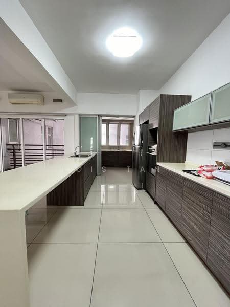Kondominium untuk Dijual di 9 Bukit Utama Condominium - Lois Tan - Kitchen - PropertyGuru.com.my