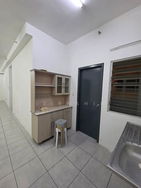 Apartment for Rent at Kita Ria @ Cybersouth - Azizirrahim . - Kitchen - PropertyGuru.com.my