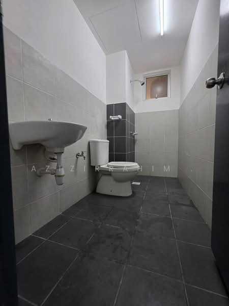Apartment for Rent at Kita Ria @ Cybersouth - Azizirrahim . - Bathroom - PropertyGuru.com.my