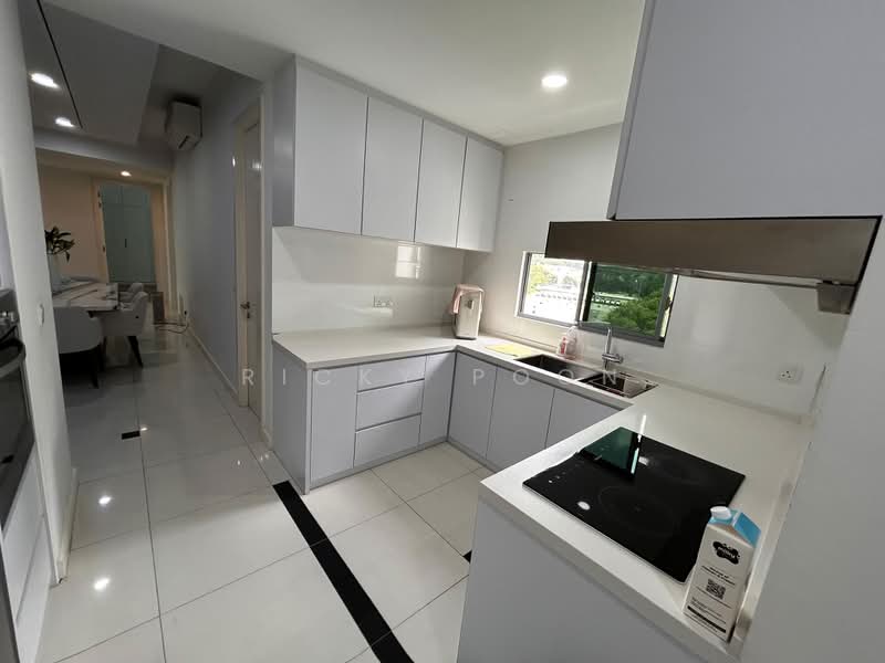 Servis Apartment untuk Dijual di Gateway Kiaramas Residences - Ricky Poon - Kitchen - PropertyGuru.com.my