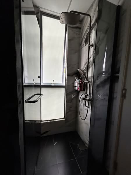 Servis Apartment untuk Dijual di Gateway Kiaramas Residences - Ricky Poon - Bathroom - PropertyGuru.com.my