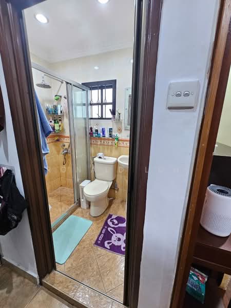 Terraced House for Sale in Bandar Kinrara Seksyen 5 (Bandar Kinrara) - Ronald Loh - Bathroom - PropertyGuru.com.my