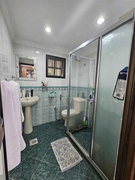 Terraced House for Sale in Bandar Kinrara Seksyen 5 (Bandar Kinrara) - Ronald Loh - Bathroom - PropertyGuru.com.my