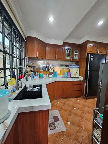Terraced House for Sale in Bandar Kinrara Seksyen 5 (Bandar Kinrara) - Ronald Loh - Kitchen - PropertyGuru.com.my