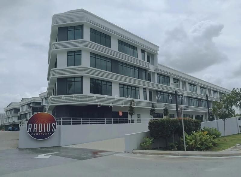 Shop / Office for Sale in Cyberjaya (Selangor) - Wan Azemi Wan Daud - Exterior - PropertyGuru.com.my