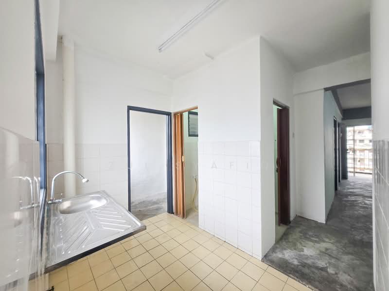 Rumah Flat untuk Dijual di Bandar Tasik Selatan (Low Cost) - Zul Syafiq - Kitchen - PropertyGuru.com.my