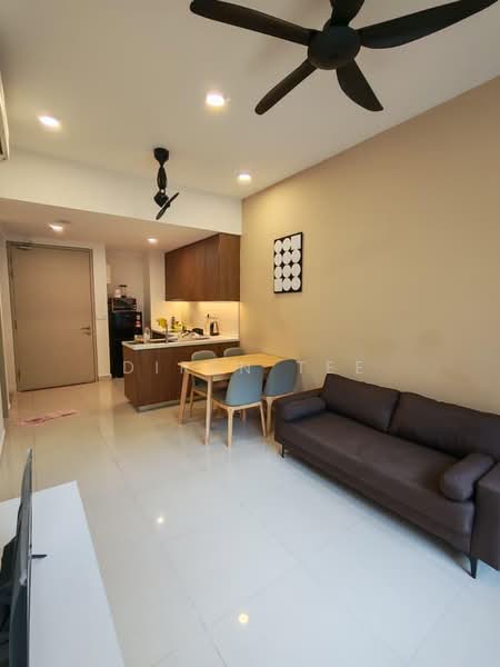 Servis Apartment untuk Disewa di Quinn Residence - Diren Tee - Living Room - PropertyGuru.com.my