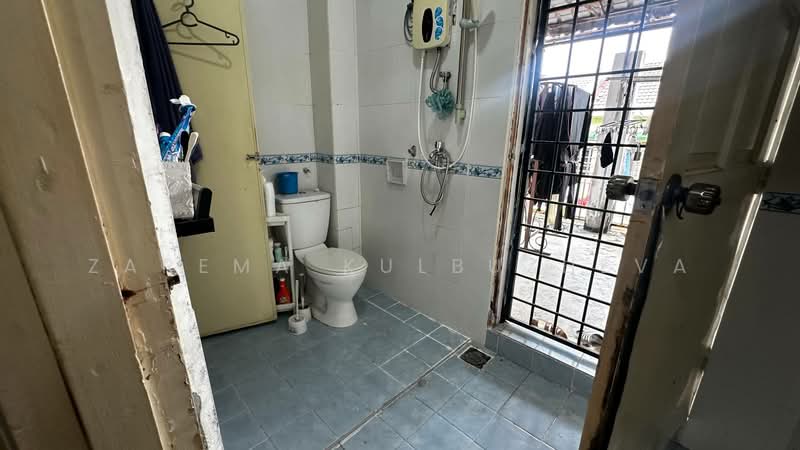 2-storey Terraced House for Sale in Ampang Jaya (Ampang) - Zarema Kulbuzheva - Bathroom - PropertyGuru.com.my