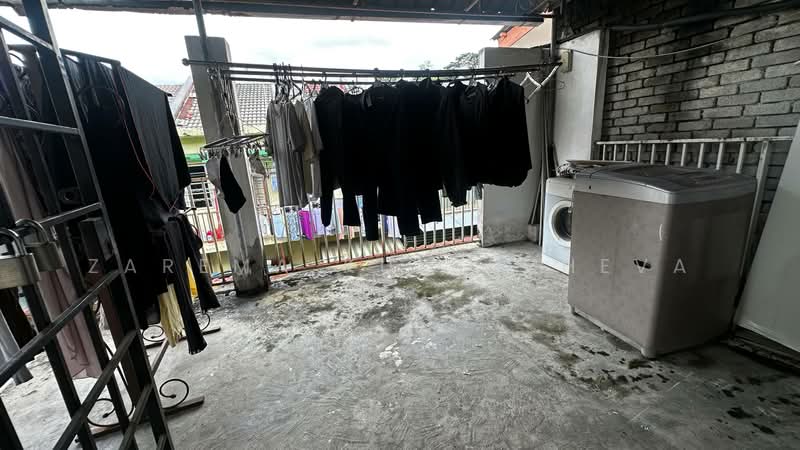 2-storey Terraced House for Sale in Ampang Jaya (Ampang) - Zarema Kulbuzheva - Balcony - PropertyGuru.com.my