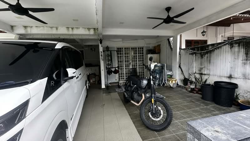 2-storey Terraced House for Sale in Ampang Jaya (Ampang) - Zarema Kulbuzheva - Car Park - PropertyGuru.com.my