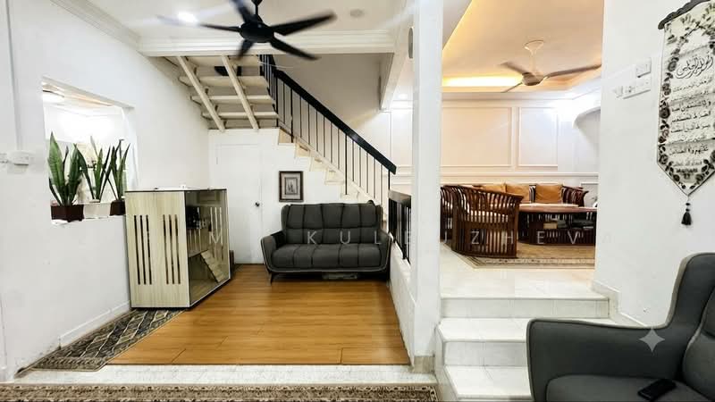 2-storey Terraced House for Sale in Ampang Jaya (Ampang) - Zarema Kulbuzheva - Living Room - PropertyGuru.com.my