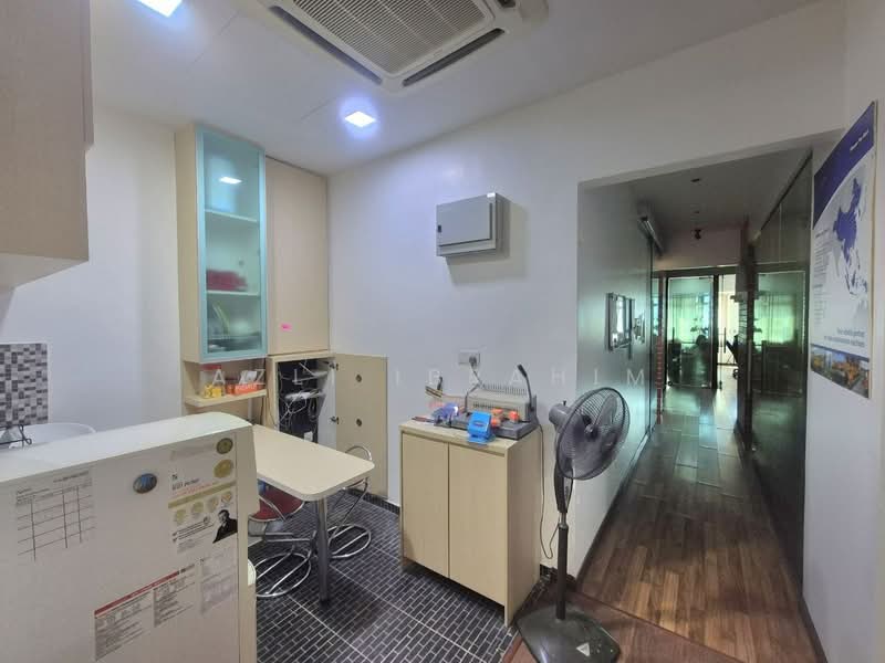 Shop / Office for Sale in Seksyen 9 (Bangi) - Azli Ibrahim - Kitchen - PropertyGuru.com.my
