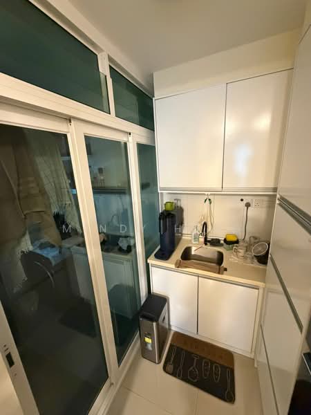 Service Residence for Sale at Medini Signature - Mindy Heng - Kitchen - PropertyGuru.com.my