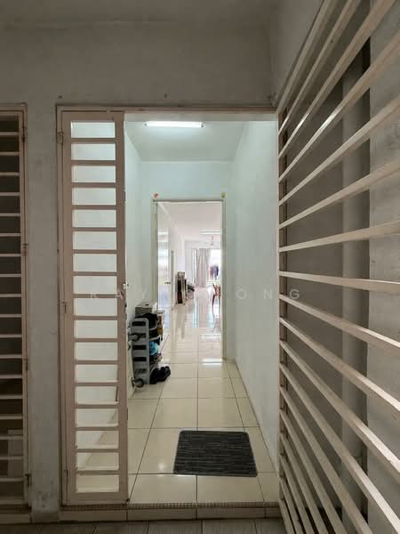 Condominium for Sale at Pearl Avenue - Ray Chong - Foyer - PropertyGuru.com.my