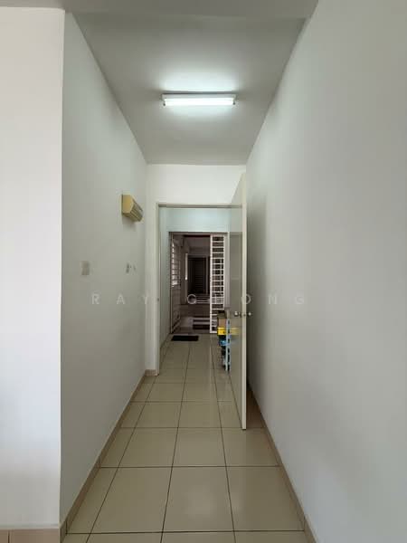 Condominium for Sale at Pearl Avenue - Ray Chong - Foyer - PropertyGuru.com.my