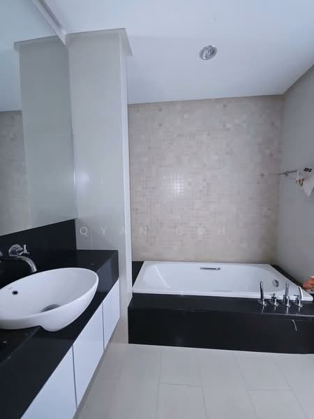 Rumah Berkembar untuk Dijual di Seri Tanjung Pinang (Tanjung Tokong) - Qyan Goh - Bathroom - PropertyGuru.com.my