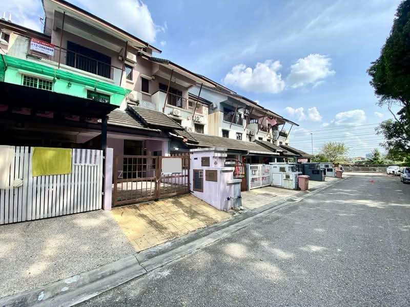 Rumah Bandar untuk Dijual di Mutiara Tropicana (Petaling Jaya) - Azli Ibrahim - Exterior - PropertyGuru.com.my