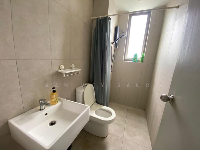 Service Residence for Rent at Kenwingston Platz - GAN WEY SAND - Bathroom - PropertyGuru.com.my