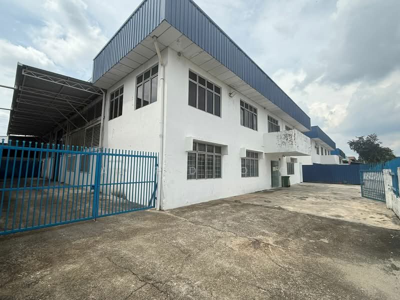 Factory for Rent in Taman Perindustrian Taming Jaya (Balakong) - Alfred Long - Exterior - PropertyGuru.com.my