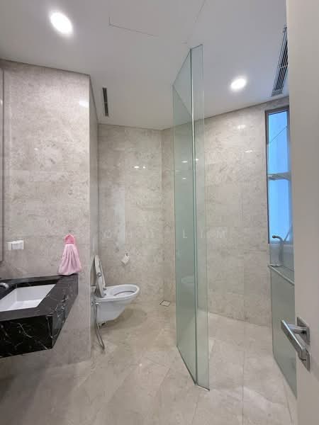 Servis Apartment untuk Disewa di Banyan Tree Signatures - John Lim - Bathroom - PropertyGuru.com.my