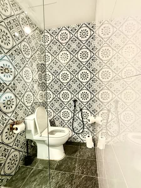 Kondominium untuk Dijual di The Capers @ Sentul East - Justin Lai - Bathroom - PropertyGuru.com.my