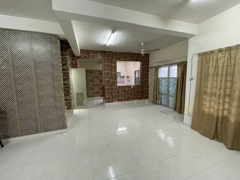 Semi-Detached House for Sale in Taman Tasik Semenyih (Semenyih) - Peter Tan - Living Room - PropertyGuru.com.my