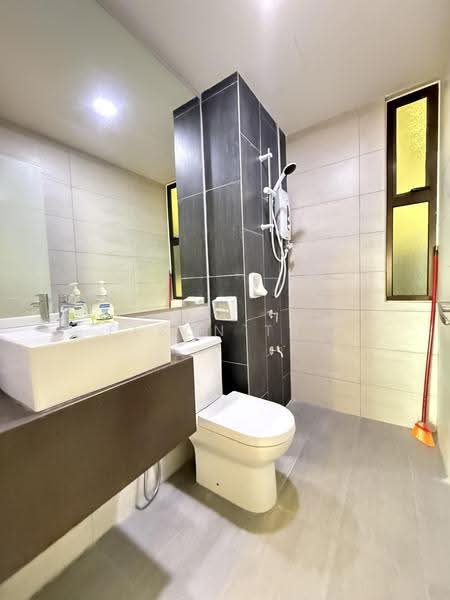 Kondominium untuk Disewa di Admiral Residences - Elson Tay - Bathroom - PropertyGuru.com.my