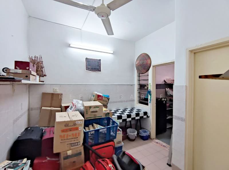 Rumah Teres 2 Tingkat untuk Dijual di Seksyen 13 (Shah Alam) - Reena Sarif - Interior - PropertyGuru.com.my