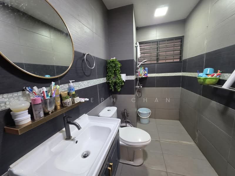 Condominium for Sale at Sri Alam Condominium - Joseph Chan - Bathroom - PropertyGuru.com.my