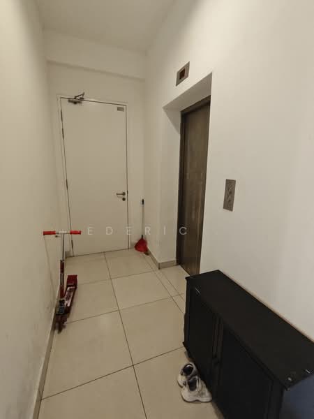 Servis Apartment untuk Disewa di Arte S - Ederic . - Private lift entrance - PropertyGuru.com.my