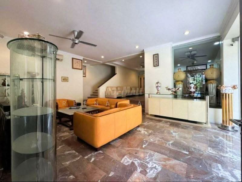 Rumah Berkembar untuk Dijual di Sri Hartamas (Kuala Lumpur) - Reena Sarif - Living Room - PropertyGuru.com.my