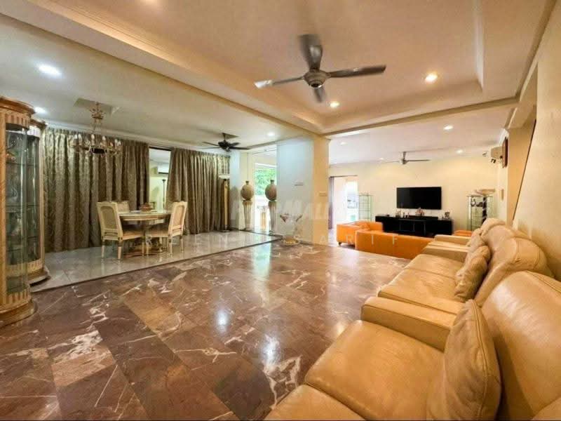 Rumah Berkembar untuk Dijual di Sri Hartamas (Kuala Lumpur) - Reena Sarif - Living Room - PropertyGuru.com.my