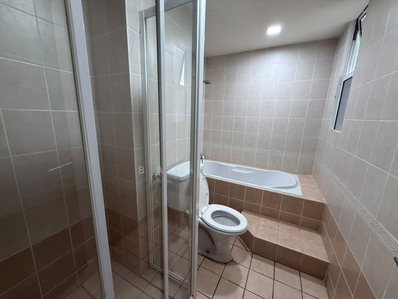 Kondominium untuk Disewa di Kiaramas Sutera - Bao Jie - Bathroom - PropertyGuru.com.my