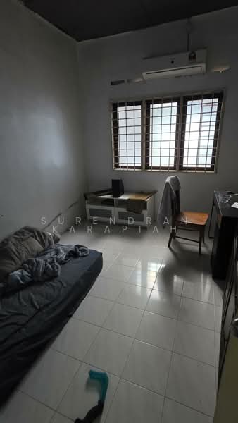 Rumah Teres 1 Tingkat untuk Dijual di Taman Jaya Utama (Telok Panglima Garang) - Surendran Karapiah - Bedroom - PropertyGuru.com.my