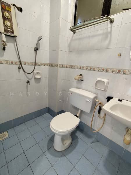 Kondominium untuk Dijual di Skudai Villa - Mandy Goh Siew Li - Bathroom - PropertyGuru.com.my