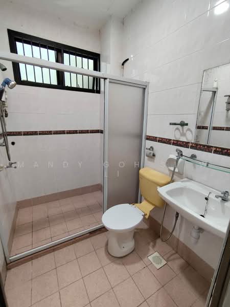 Kondominium untuk Dijual di Skudai Villa - Mandy Goh Siew Li - Bathroom - PropertyGuru.com.my